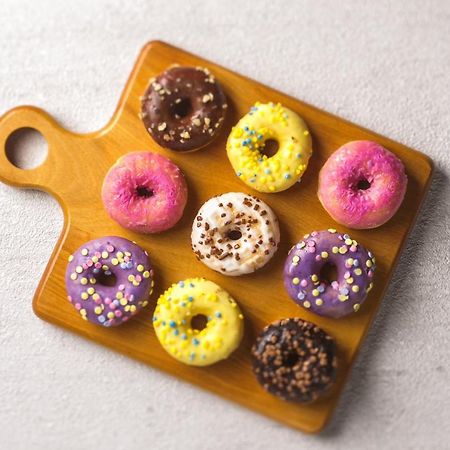 Royton Sapporo Hotel Exterior foto A selection of doughnuts