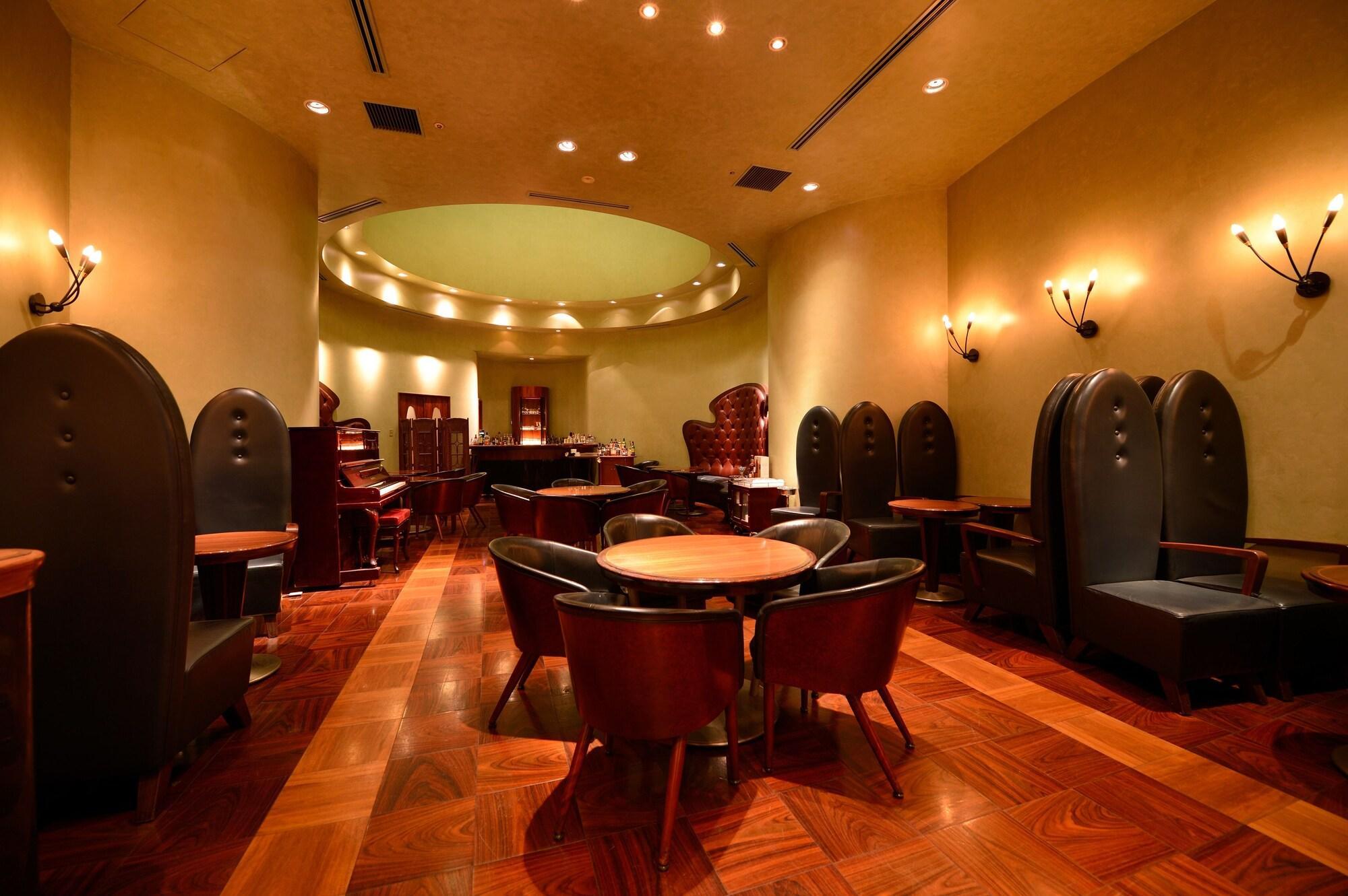 Royton Sapporo Hotel Exterior foto The interior of a typical restaurant